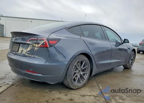 2023 Tesla Model 3 из США, поврежденный, VIN 5YJ3E1EB2PF629883